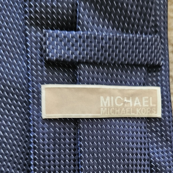 Michael Kors Silk Tie - Picture 3 of 3